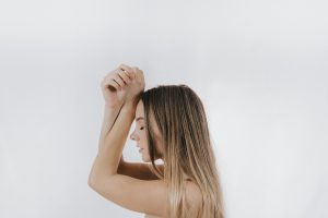 「嫌われるのが怖い!」と思う気持ちの対処法とは?