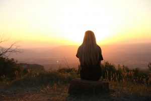 人に頼るのが苦手な人へ…甘え下手から卒業する方法は?