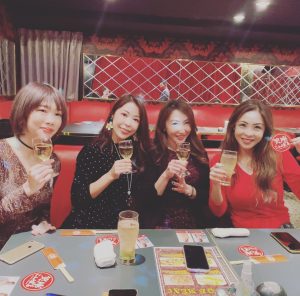 カラオケで原曲キーから下げて歌うと負けたと感じる件について